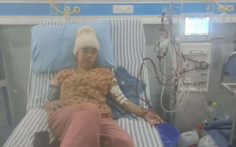 दुवै मृगौला फेल भएर मृत्युसँग लडिरहेकी सलिनाको जीवन बचाइदिन सहयोगको अपिल