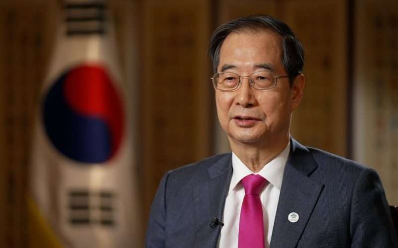 महाअभियोग लागेका राष्ट्रपति हान डक सुलाई पुनर्बहाली ।