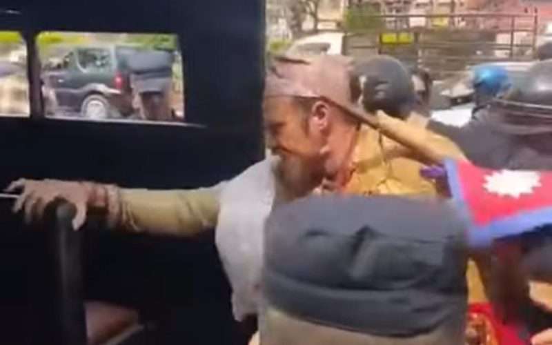 माइतीघर मण्डलाबाट अमेरिकी नागरिक पक्राउ ।