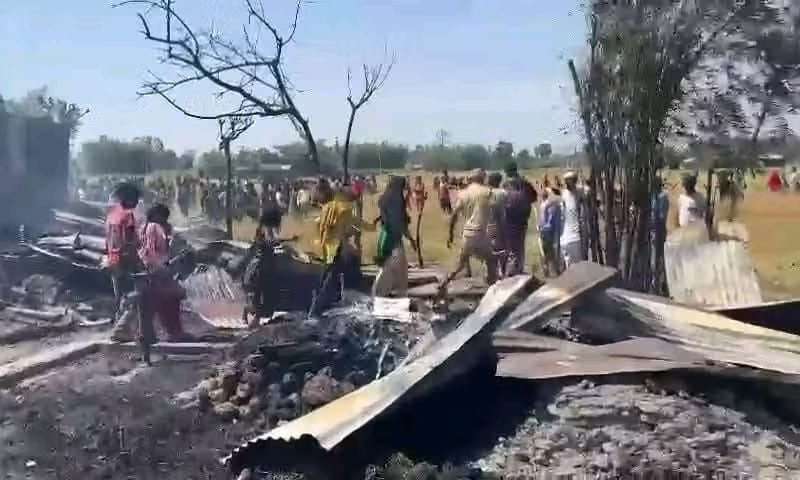 आगलागीमा एक जनाको मृत्यु, ९ घर जलेर नष्ट ।