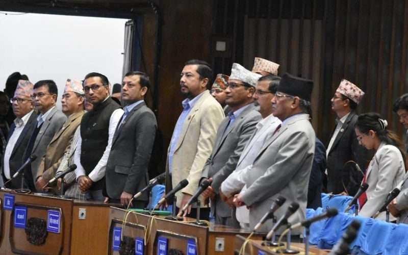 घिसिङको बर्खास्तीलाई लिएर प्रतिनिधिसभा बैठक अवरुद्ध ।