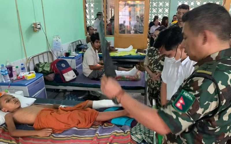 नेपाली सेनाले म्यानमारमा भूकम्प पीडितलाई उद्धार गर्न मेडिकल क्याम्प स्थापना गर्‍यो।