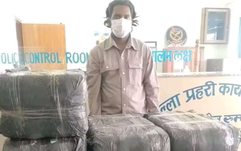धनकुटामा ३ क्विन्टल गाँजासहित विराटनगरका युवक पक्राउ।