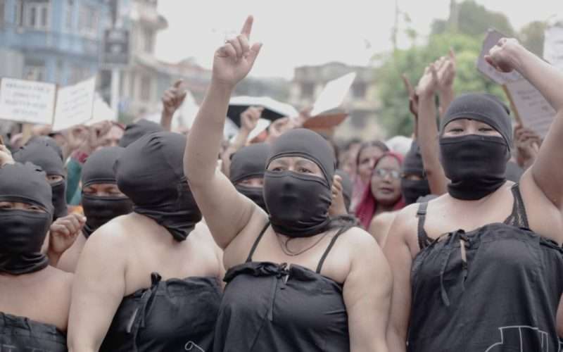 माइतीघरमा सहकारी पीडित अर्धनग्न प्रदर्शनमा