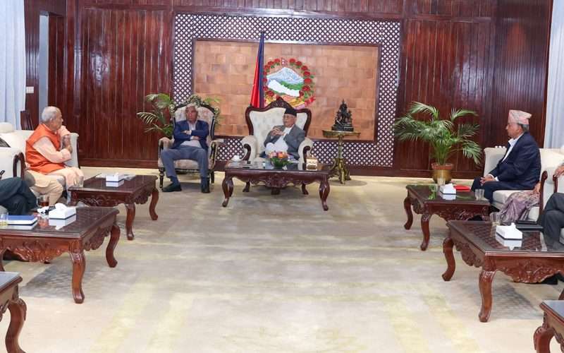 बालुवाटारमा सत्तापक्षीय दलको बैठक जारी