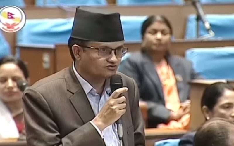 सूर्य थापाले आन्दोलनरत शिक्षक र प्रहरीलाई संयमित हुन आग्रह