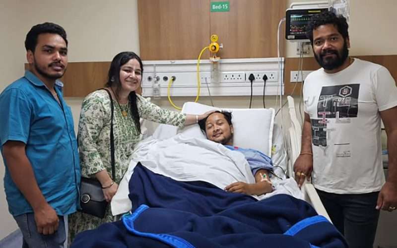 आइसीयुबाट बाहिर आए इन्डियन आइडल विजेता गायक पवनदीप